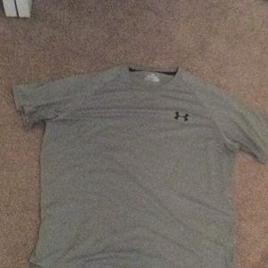 Under Armour short sleeve t-shirt